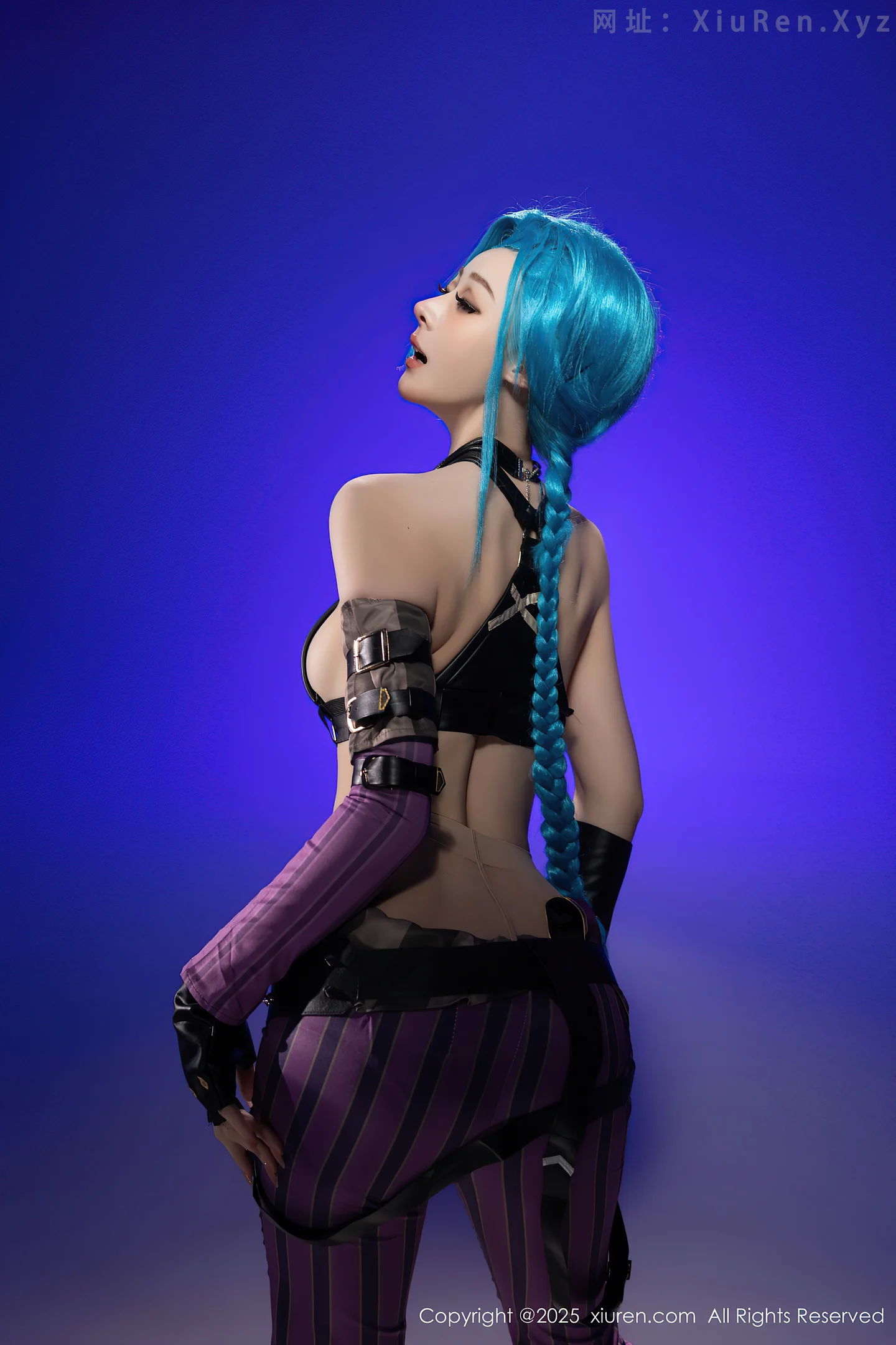 图片[3]-[XiuRen秀人网] VOL.10479 模特小逗逗性感Cosplay装扮配肉色丝袜秀曼妙身姿迷人诱惑写真79P-秀人网官方网站